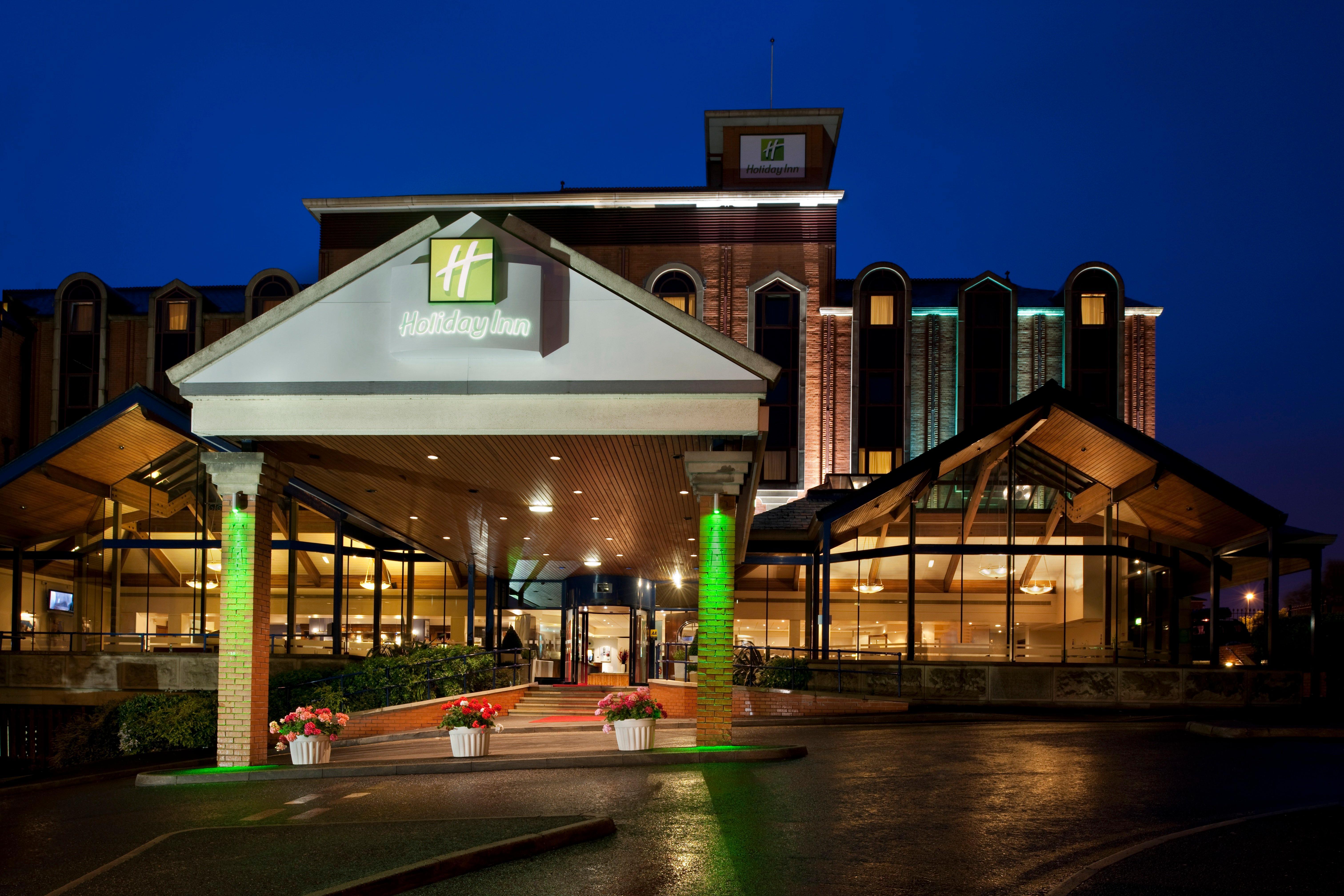 Holiday Inn Bolton Centre, An Ihg Hotel Exteriör bild